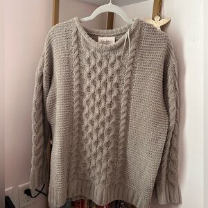 Jessica Simpson sweater